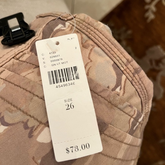 Wanderer Shorts NWT cargo style - Picture 3 of 6